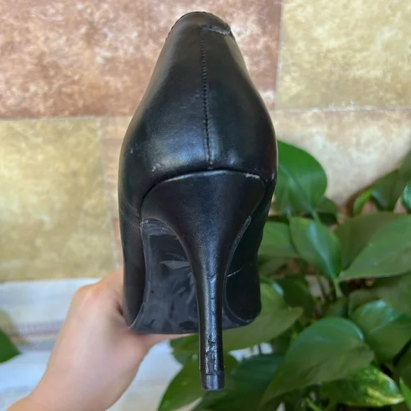 143 Girl Women’s Owanda Closed Pointy Toe Pump Black Slip-On Heels, Size 8 - Picture 9 of 16